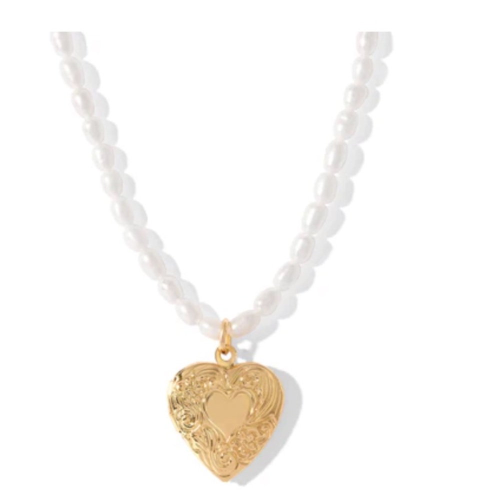 Vanessa Mooney Gold Heart Pendant Necklace